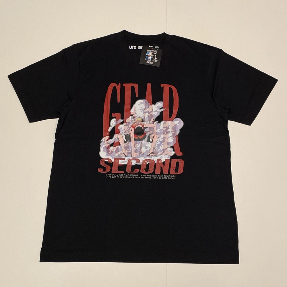 UNIQLO ONE PIECE LUFFY’S GEAR TWO GRAPHIC T SHIRT (BRAND NEW)